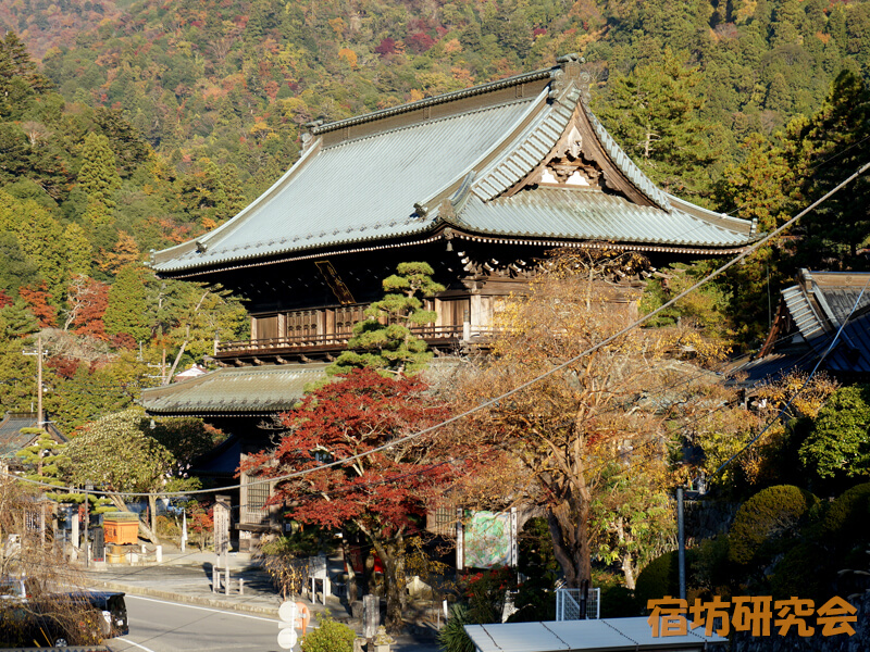 身延山久遠寺の三門