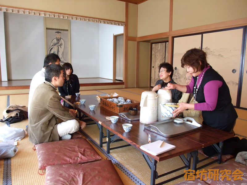 高幡不動尊の写経茶話会