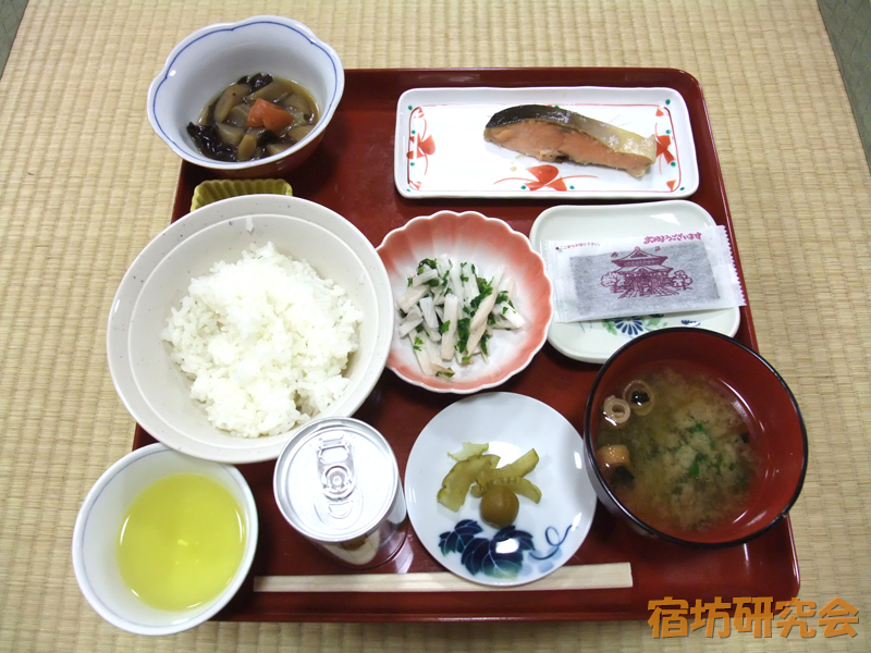常智院の朝食