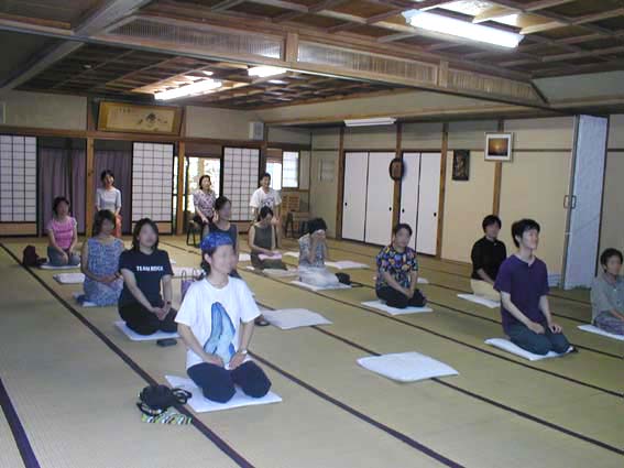 窪之坊の静坐会