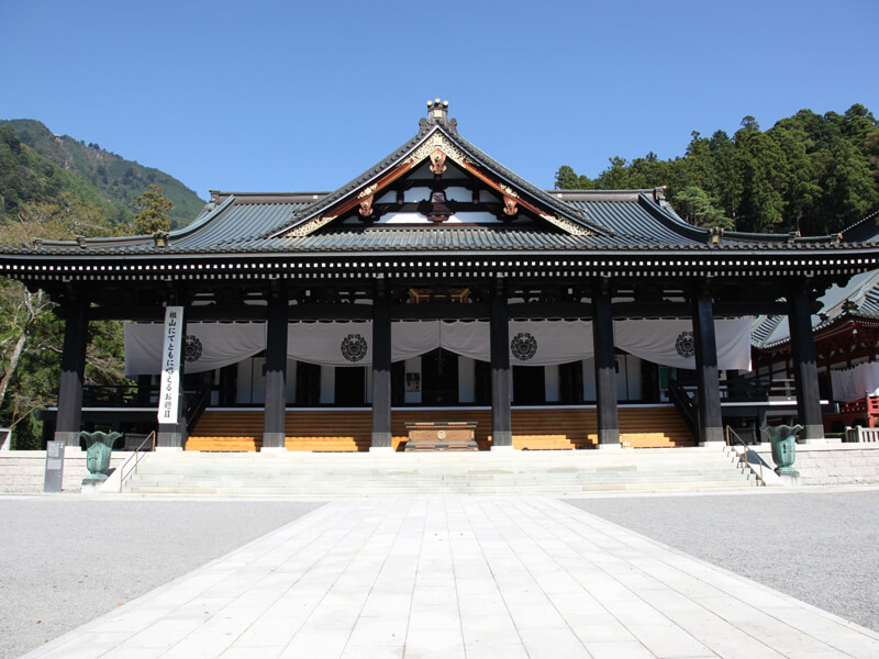 身延山久遠寺の大本堂