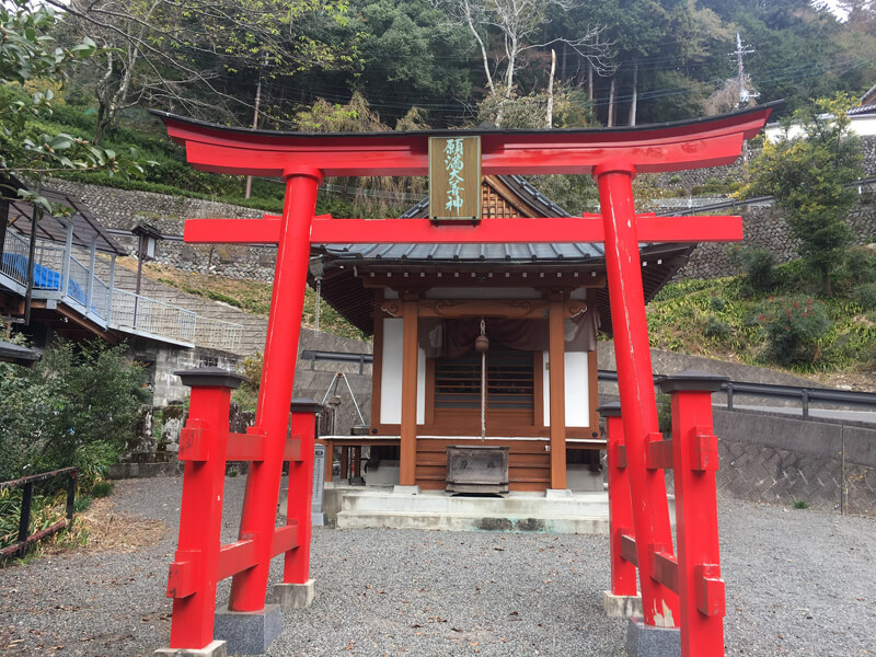 身延山の願満稲荷