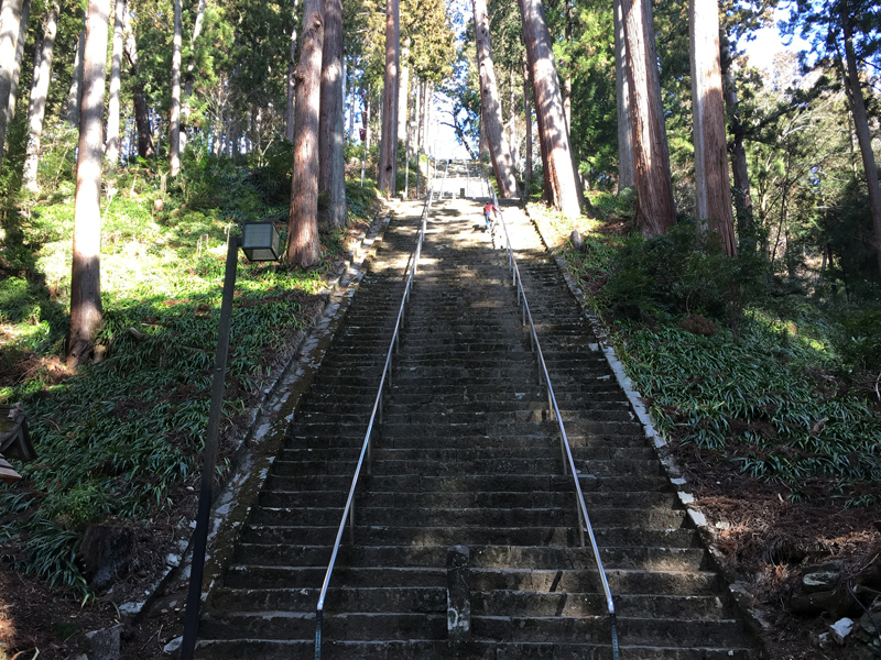 身延山久遠寺の菩提梯