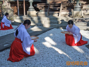 川越氷川神社の巫女さん