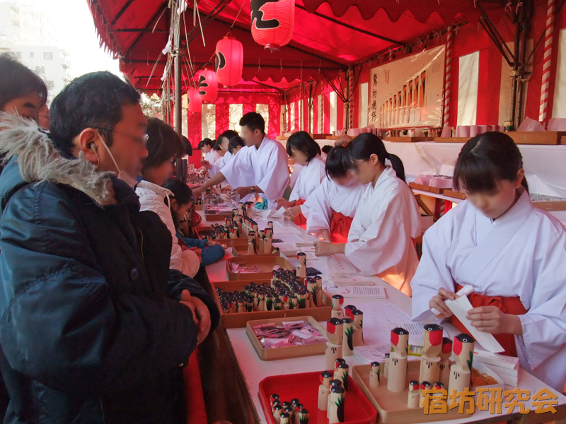 亀戸天神社『うそ鳥の頒布』