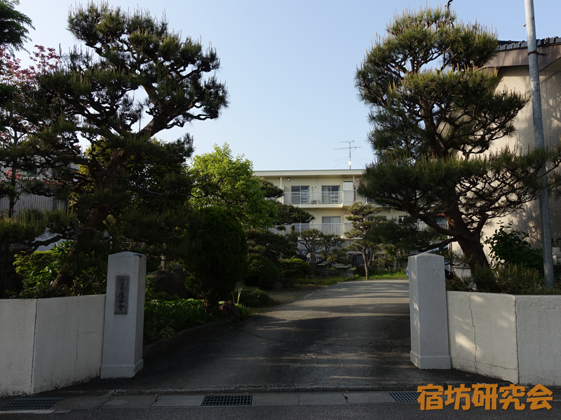 蓮華寺（富山県富山市 広貫堂前駅）