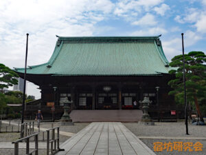 護国寺の本堂（観音堂）